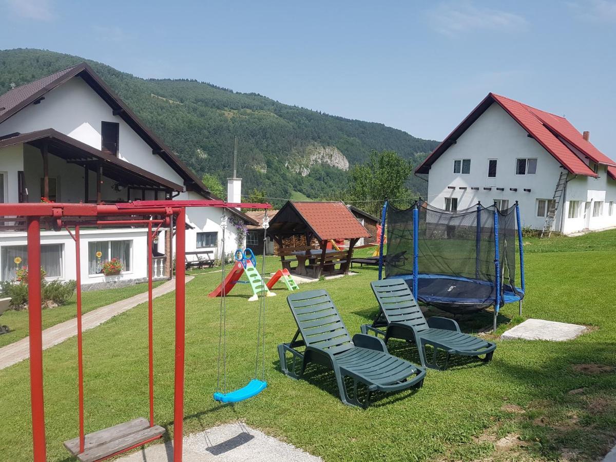 Pensiunea Casa Ady Bran  Exteriör bild