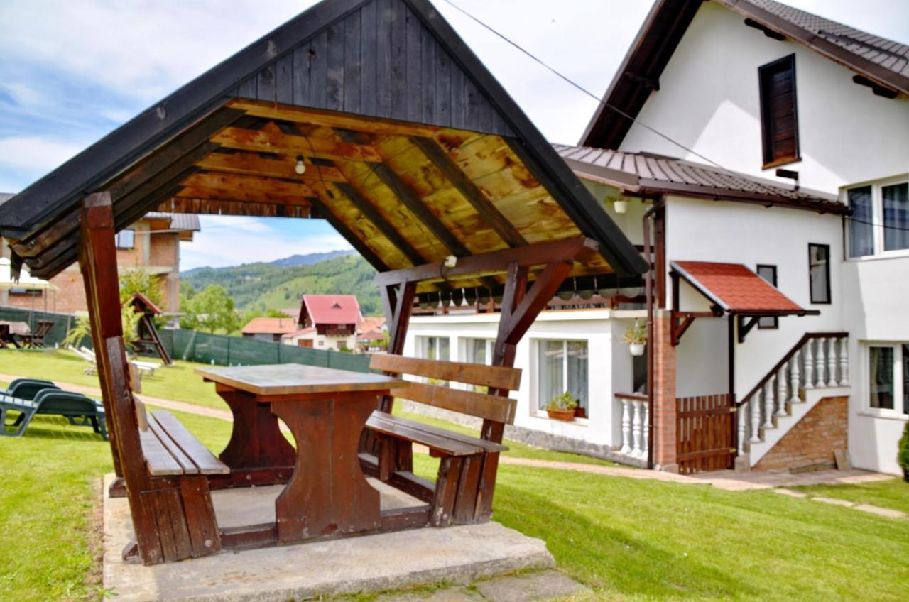 Pensiunea Casa Ady Bran  Exteriör bild